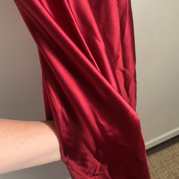 Size 12, burgundy, satin, pockets - Picture 3 of 4